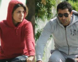 Kenan İmirzalioğlu... ROMANTİK BİSİKLET GEZİSİ!