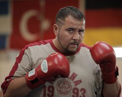 Ata Demirer... "BERLİN KAPLANI" ÖZGÜN BİR SENARYODUR!"