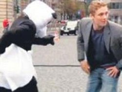 Sibel Kekilli... PANDA KILIĞINDA DANS ETTİ!