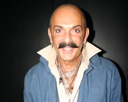 Cemil İpekçi... ÇANAKKALE'DEN YILIN MODACISI ÖDÜLÜ!