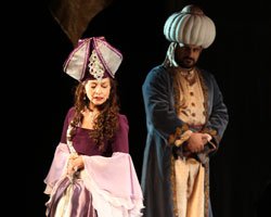 Kocaeli Büyükşehir Belediyesi Şehir Tiyatroları... "KÖSEM SULTAN" İLE SEZONU AÇTI!