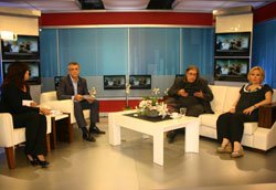 Pınar Altınok... BEBEĞİNİN CİNSİYETİNİ "BEYAZ MANŞET"TE AÇIKLADI!