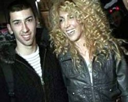 Hande Yener... "EN BÜYÜK HAYALİM OĞLUMU ASKERE YOLLAMAK!"