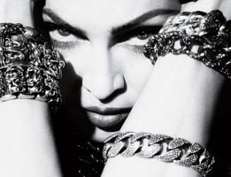 Madonna... TÜRK DİNLEYİCİLERE SÜRPRİZLERİ VAR!