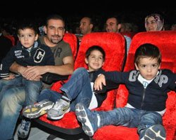 Gülben Ergen... BU RESİMDEKİ BOŞLUĞU DOLMAZ!