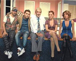 Sadri Alışık Tiyatrosu... İLK OYUNUN HASILATI VAN'A!