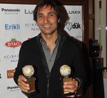 Behzat Gerçeker... TENİSTE ÖDÜLLERİ TOPLADI!