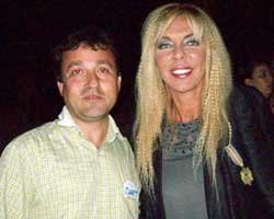 Ahu Tuğba... BİLMEDEN DOLANDIRICIYI YAKALATTI!