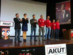 Gökhan Özen... "BEN ARTIK AKUT ELÇİSİYİM!"