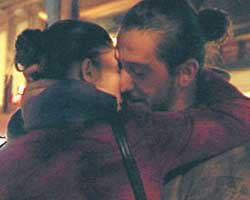 Nurgül Yeşilçay-Tolga Karaçelik... SOKAK ORTASINSA AŞKA GELDİLER!