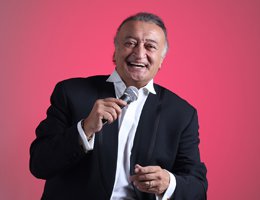 Ömür Göksel? ROMANTİZMİN SON KALESİ?