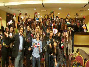 Özel Haber / Van için tek yürek... 90 ÜLKENİN VOKALLERİ VAN İÇİN ŞARKI SÖYLEDİLER; HEM DE TÜRKÇE !...