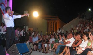 Özcan Deniz... "YAKINDA TEK EŞLİ OLACAĞIM !"