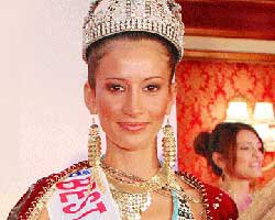 Neslihan Önder... "BEST MODEL" GÖZALTINA ALINDI!