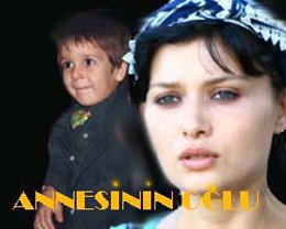 Nurgül Yeşilçay... DİZİDE OĞLUNU OYNATTI...