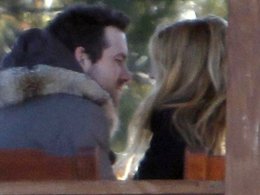 Blake Lively?  ÇAPKIN VE SEKSİ SARIŞIN,  YENİ SEVGİLİSİ RYAN REYNOLDS'LA,  GİZLİ GİZLİ ÖPÜŞÜRKEN YAKALANDI .