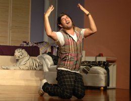 Paşhan Yılmazel..."EŞCİNSEL ROLÜNÜ ÇIKARMAK İÇİN KADINLARLA ÇALIŞTIM"!