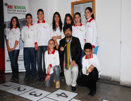 ''OKAN BAYÜLGEN'İN'' OBJEKTİFİNDEN ''SOKAK OYUNLARI'' !