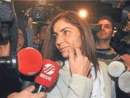 Derya Tuna... YAĞLARINI ALDIRDI...