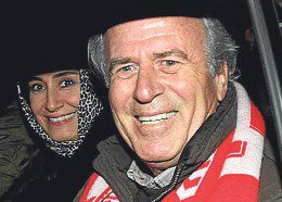 Mustafa Denizli... İRAN'DAN MANŞETLERE 'GÜLEN ADAM DÖNDÜ' BAŞLIĞI İLE GİRDİ!