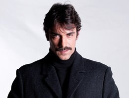 İbrahim Çelikkol... ÇAREYİ UZAKLARA GİTMEKTE BULDU!