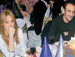 Ersin Korkut... SÜTTEN AĞZI YANINCA, YANINDAKİ KIZDAN KAÇTI!..