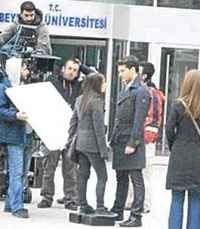 Hazal Kaya... "PROFESYONEL TAKOZ KULLANICISIYIM!"