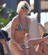 Cameron Diaz...SOLUĞU KUAFÖRDE ALDI!