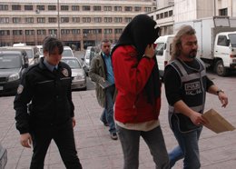 Yasemin Kozanoğlu... TUTUKLANMASI İSTENDİ AMA MAHKEME SERBEST BIRAKTI...