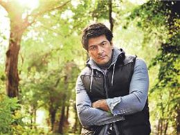 Vatan Şaşmaz? CANLI YAYINDA BÖBREKLERİNİ BAĞIŞLADI