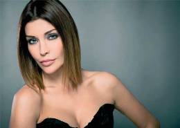 Deniz Akkaya.... DAYAK ATAN SEVGİLİ TARİH OLDU AMA, TAZMİNATI YENİ ALABİLDİ!