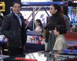 "Elde Var Hayat-Sınav"...ELİF, KENAN VE YUSUF İLE YEMEĞE ÇIKIYOR !