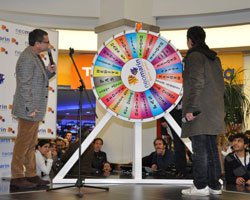 Mehmet Ali Erbil...ÇARKINI ÇEVİRMEYE DEVAM EDİYOR!