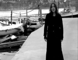 Nazan Öncel? TOPRAĞA VERDİĞİ ANNESİ VE OĞLUYLA AYNI KLİPTE?