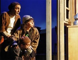 "Sezuan'ın İyi İnsanı"... İSTANBUL DEVLET  TİYATROSU CEVAHİR-1 SAHNESİNDE!