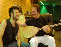 Tarkan...  ORHAN BABA ŞARKISI SÖYLEYECEK!