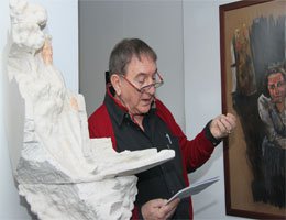 Ali Poyrazoğlu... ÇAĞDAŞ ERÇELİK HEYKELLERİNE SES VERDİ!