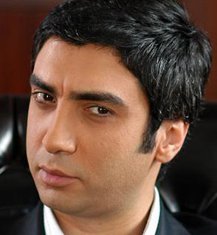 Necati Şaşmaz..."HİÇ AŞIK OLMADIM"