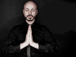 Serhat Kidil... CİNSİYETSİZLİĞİNİ İMAJINA DA YANSITMAYA ÇALIŞIYOR...