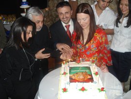 Arzu Yanardağ-Müjdat Gezen... USTA DESTEKLİ GALA...