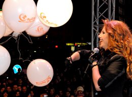 Betül Demir "KIRMIZI BANA UĞUR GETİRMİYOR?"