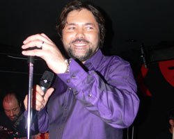 Sencer Alagöz... SAHNELERDE YENİ KUŞAK ALAGÖZ!