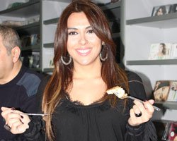 Asli Hünel... İLK 5 SAATTE REKOR SATIŞ!