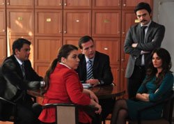 "Elde Var Hayat-Sınav"... KENAN ÖĞRETMENİN ÖĞRENCİLERİ OKULDAN ATILIYOR MU?