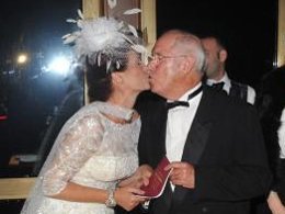 Güngör Bayrak... İKİNCİ KEZ FRANSA'YA GELİN GİTTİ...