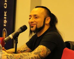 Hayko Cepkin... "EUROVİSİON BİR ŞARKI YARIŞMASI DEĞİLDİR!