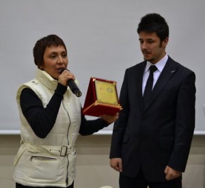 Asuman Dabak... İKİ ÖDÜL DAHA ALDI!