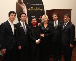 "ÖRCE KADIN" GÖRÜCÜYE ÇIKTI!