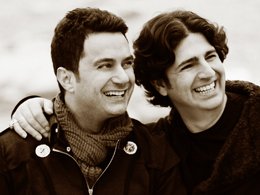 Eşref Vakti? YENİ KLİP;  `'GÖZLERİNİN 7 RENGİ'' ?