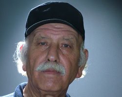 Erdoğan Özeren... YEŞİLÇAM'DAN BİR ÇINAR DAHA KAYDI!